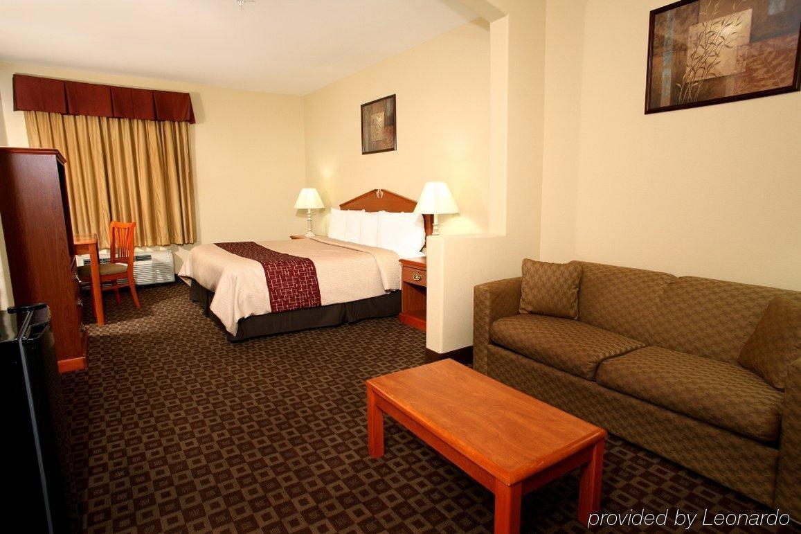 Red Roof Inn & Suites Lake Charles Rum bild